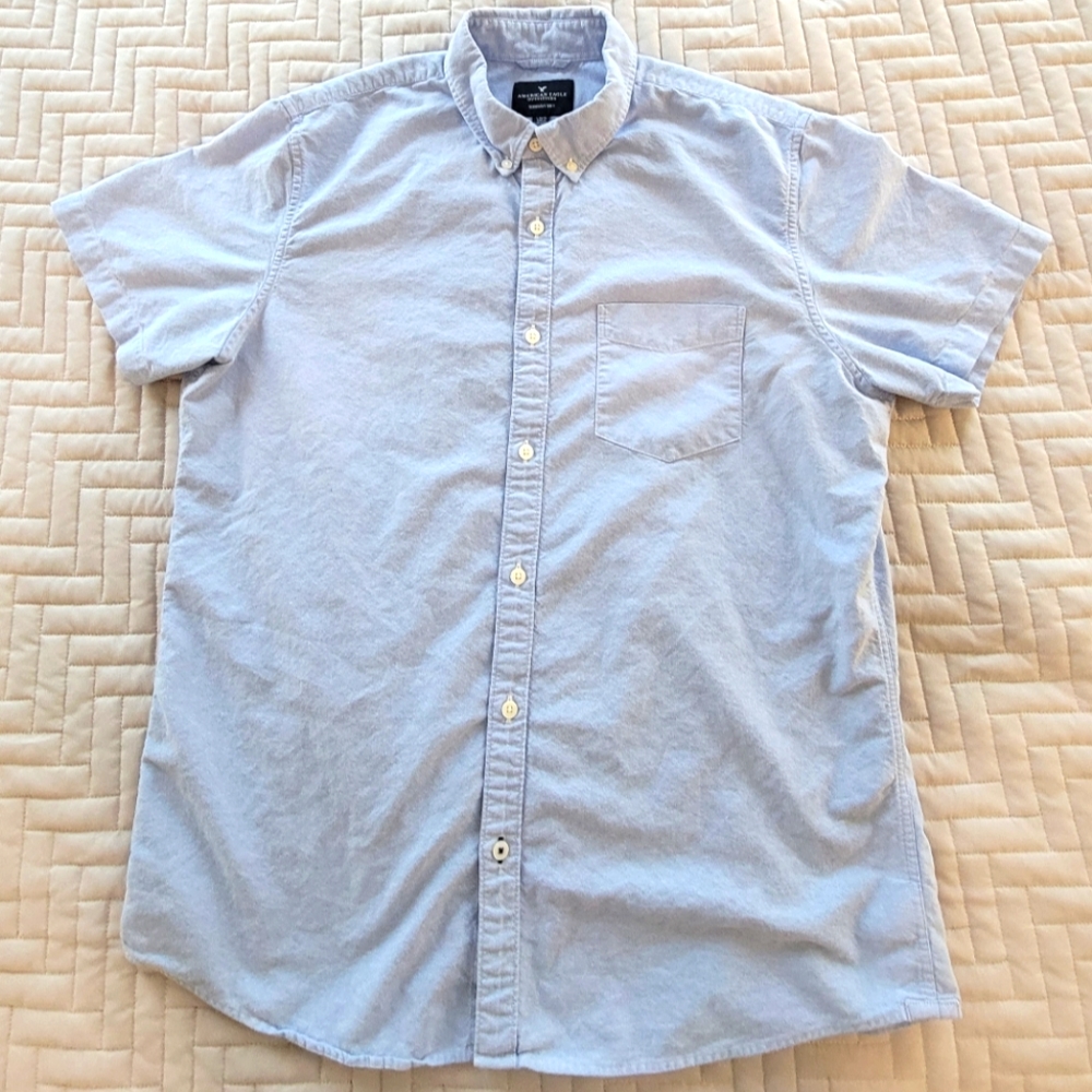 American Eagle Short Sleeve Button Down
